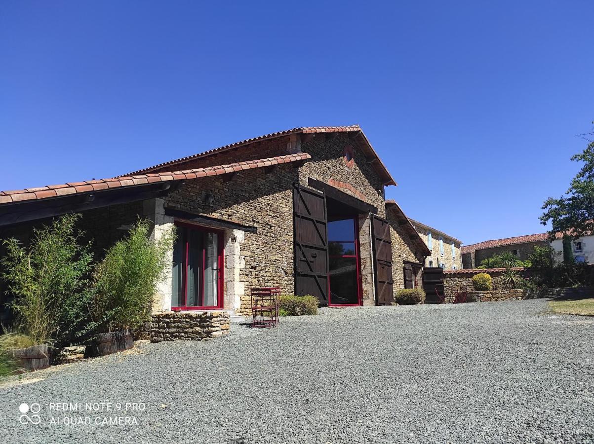 Domaine De L'Orfraie Bed & Breakfast Saint-Juire-Champgillon Exterior photo